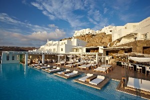 Hotel s bazénem