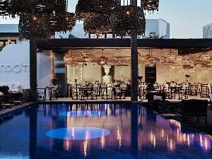 Hotel MYCONIAN O wakacje