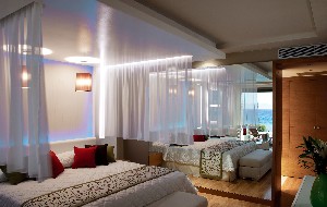 Suite with private pool