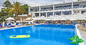 Hotel s bazénem