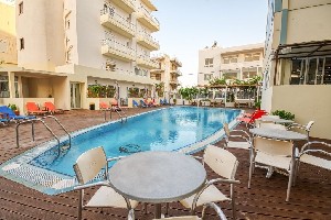Hotel s bazénem