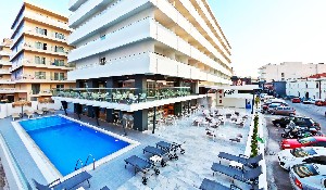 Hotel s bazénem