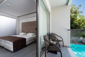 Hotel OKTOBER DOWNTOWN BOUTIQUE wakacje