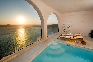 Grand Suite Private Heated Pool
