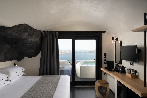 Rocca Dome with Caldera View & Outdoor Hot Tub