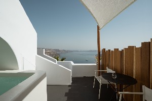 Superior Room with Caldera View & Outdoor Hot Tub