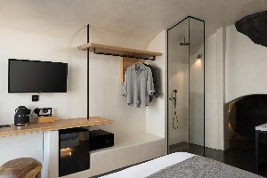 Rocca Dome with Caldera View & Outdoor Hot Tub