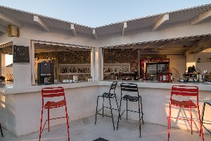 Pool Bar