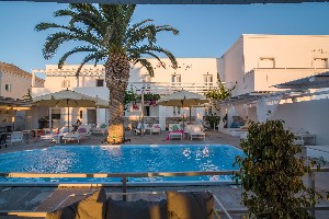 Hotel s bazénem