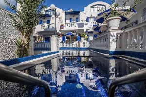 Hotel s bazénem