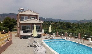 Apartmánový dům s bazénem