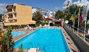 Apartmánový dům s bazénem