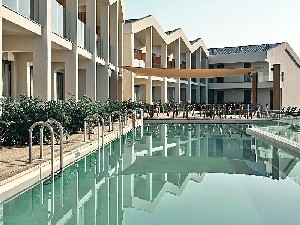 Hotel s bazénem