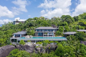 Hotel s bazénem