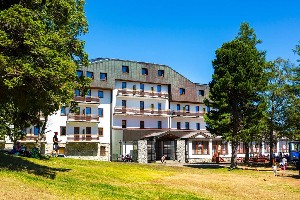 (Slovensko, Vysoké Tatry, Nový - Starý Smokovec) - HORSKÁ UBYTOVNA HREBIENOK - Ubytování se snídaňovým balíčkem, lanovkami/skipasy a vodními parky
