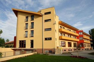 (Slovensko, Západní Slovensko, Patince) - WELLNESS HOTEL PATINCE - Seniorský wellness pobyt 60+ 4 noci