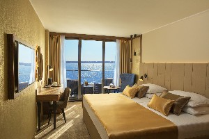 Deluxe_Room