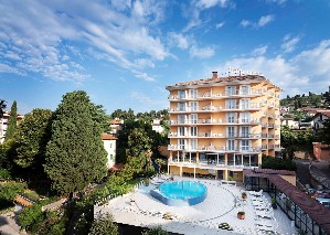 Hotel s bazénem