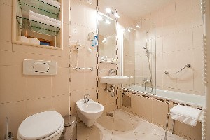 Hotel KOMPAS wakacje