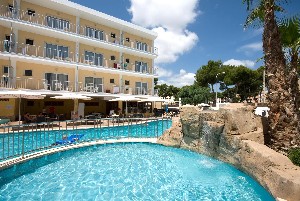 Hotel s bazénem