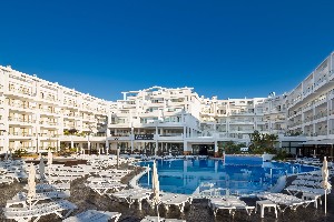 Hotel s bazénem