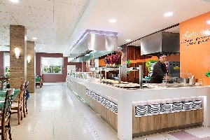 Restaurant/bars