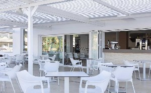 Restaurant/bars