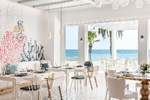 Restaurant/bars