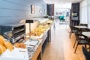 Restaurant/bars