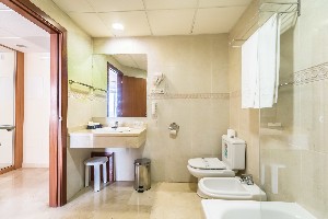 Junior Suite Bathroom