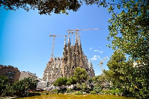 Barcelona_Sagrada_Familia_2_Radynacetu_Pavel_Spurek_2015.jpg