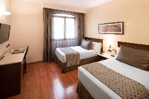 Hotel CATALONIA BORN wakacje