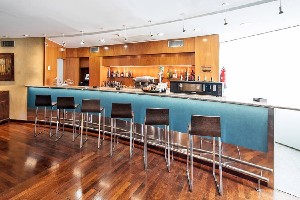 bar