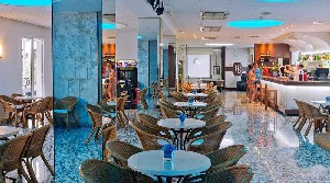 restaurant/bar