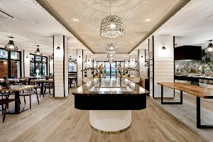Restaurant/bars