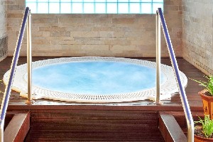 jacuzzi