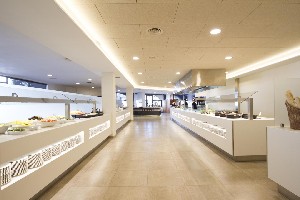 Restaurant/bars