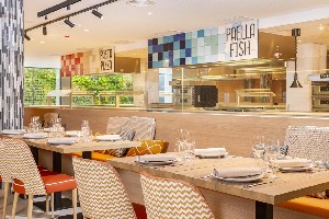 Restaurant/bars