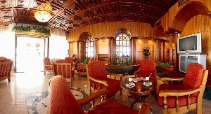 Restaurant/bars