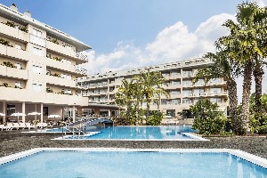 Hotel s bazénem