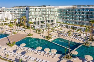 Hotel s bazénem