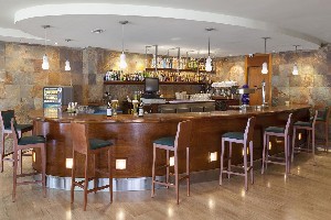 Restaurant/bars