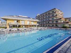 Hotel s bazénem