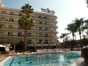 Hotel s bazénem