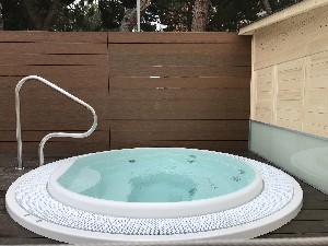 Jacuzzi