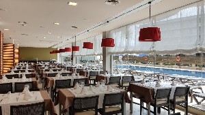 restaurant/bar