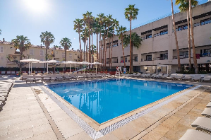 Hotel s bazénem 