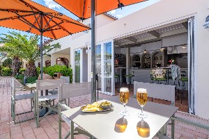 Snack Restaurant