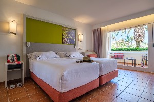 Triple Club Room