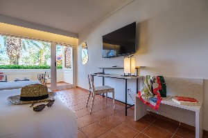 Triple Club Room